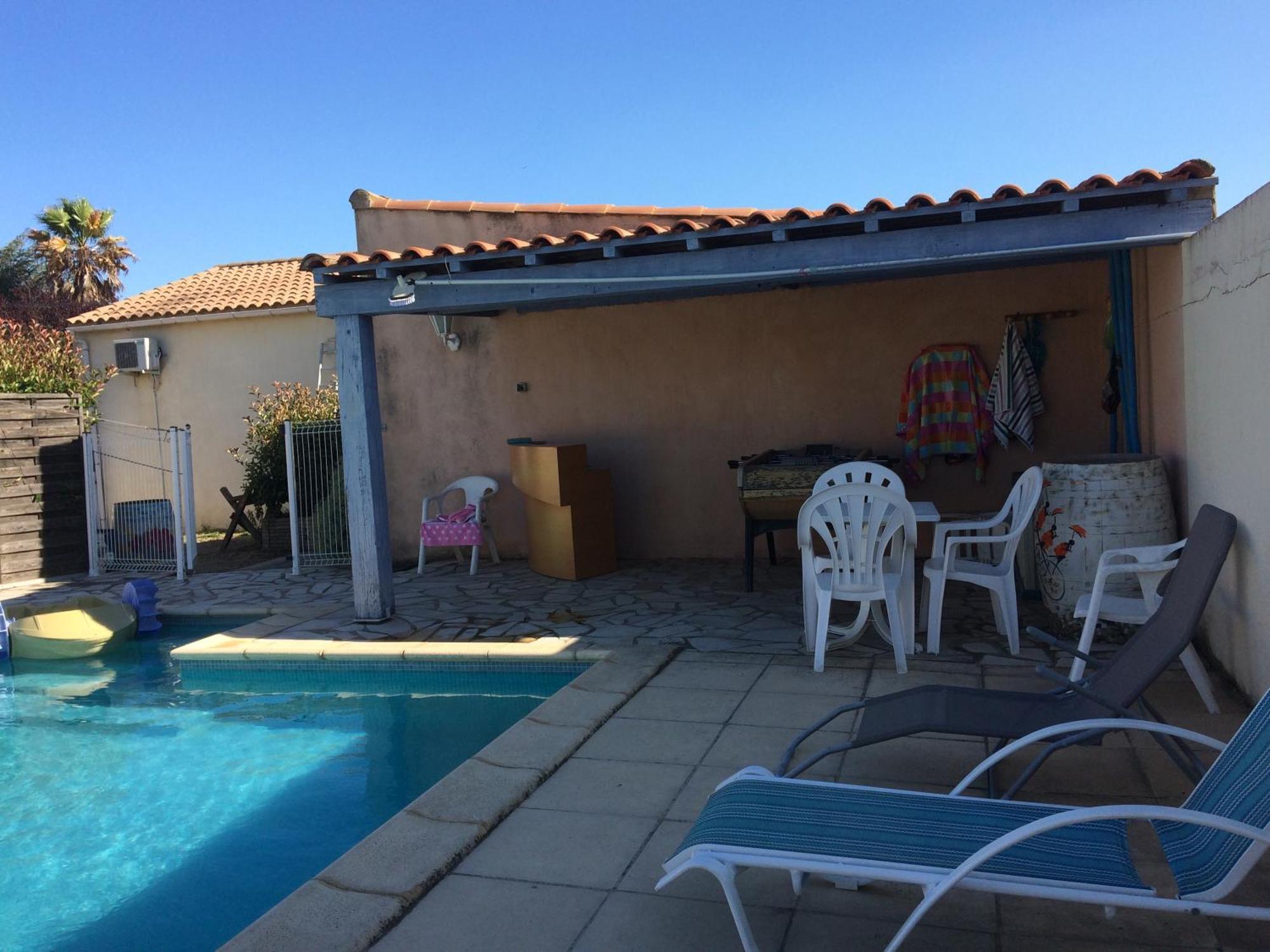 Les Hirondelles Apartment Bessan Exterior photo