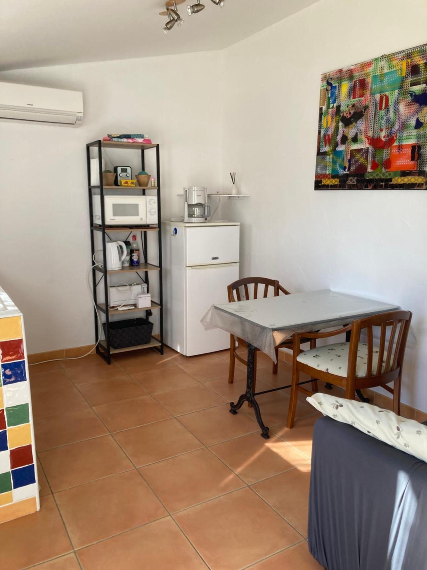 Les Hirondelles Apartment Bessan Exterior photo